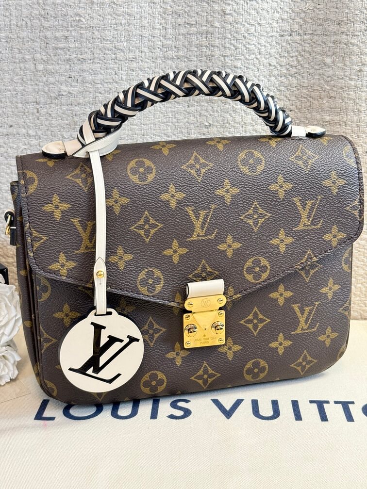 Metis pochette monogram sale